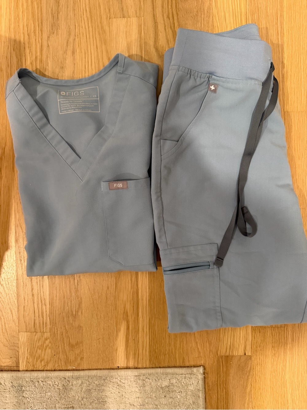 Figs Petite XS Jogger Scrub Set in Dusty Blue